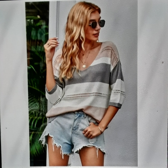 V-neck XL lightweight colorblock sweater - Picture 2 of 5